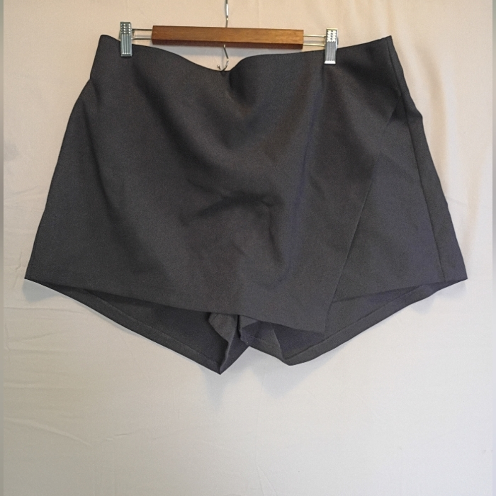 Women Torrid Black Skort Size 2